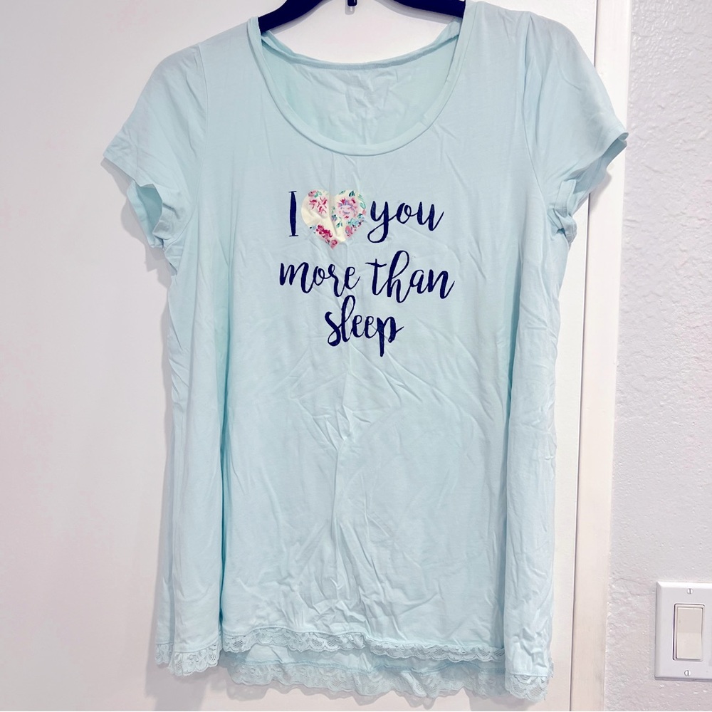 Maternity sleep wear with breastfeeding opening